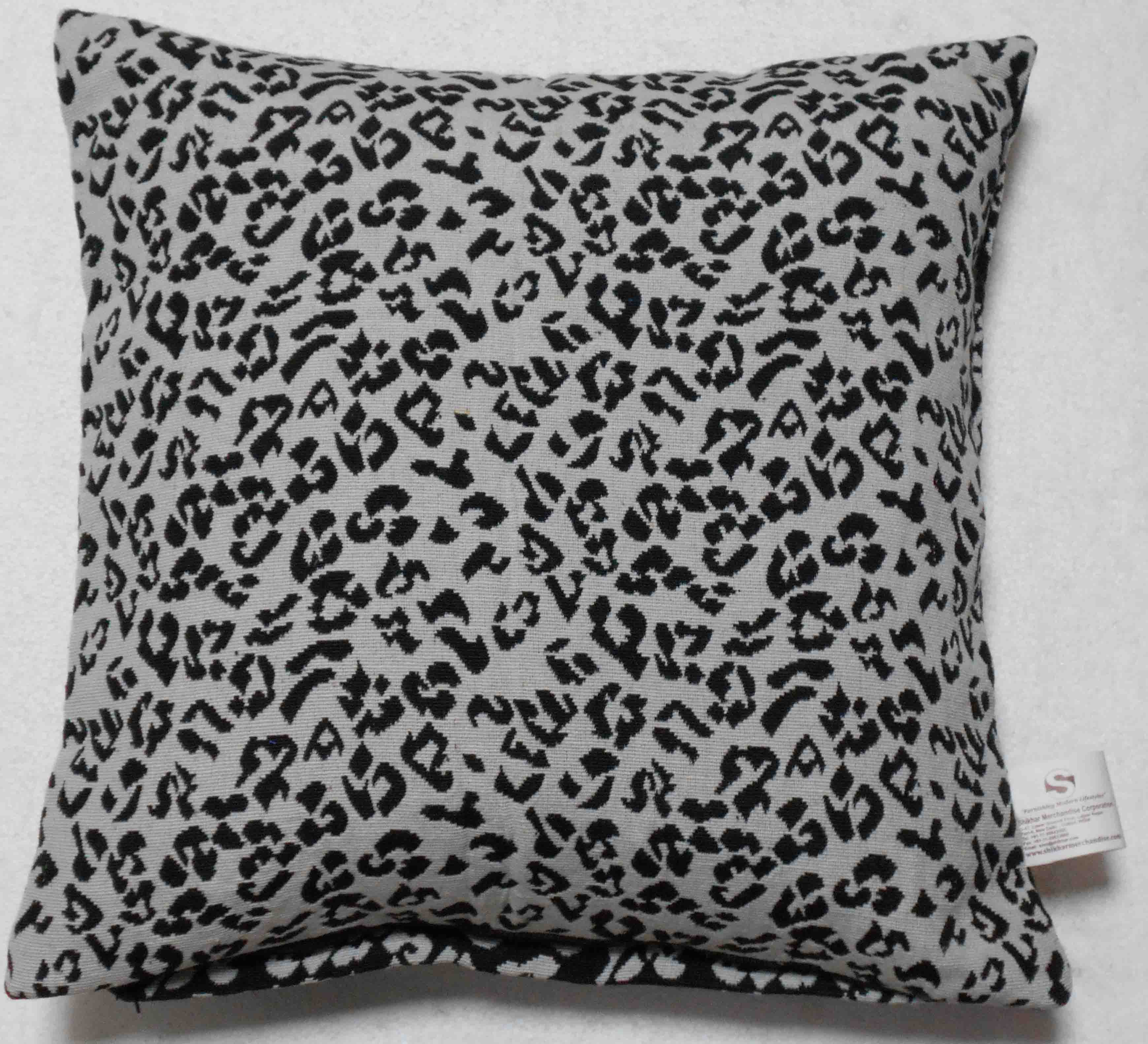 Jaquard Cushion Cover